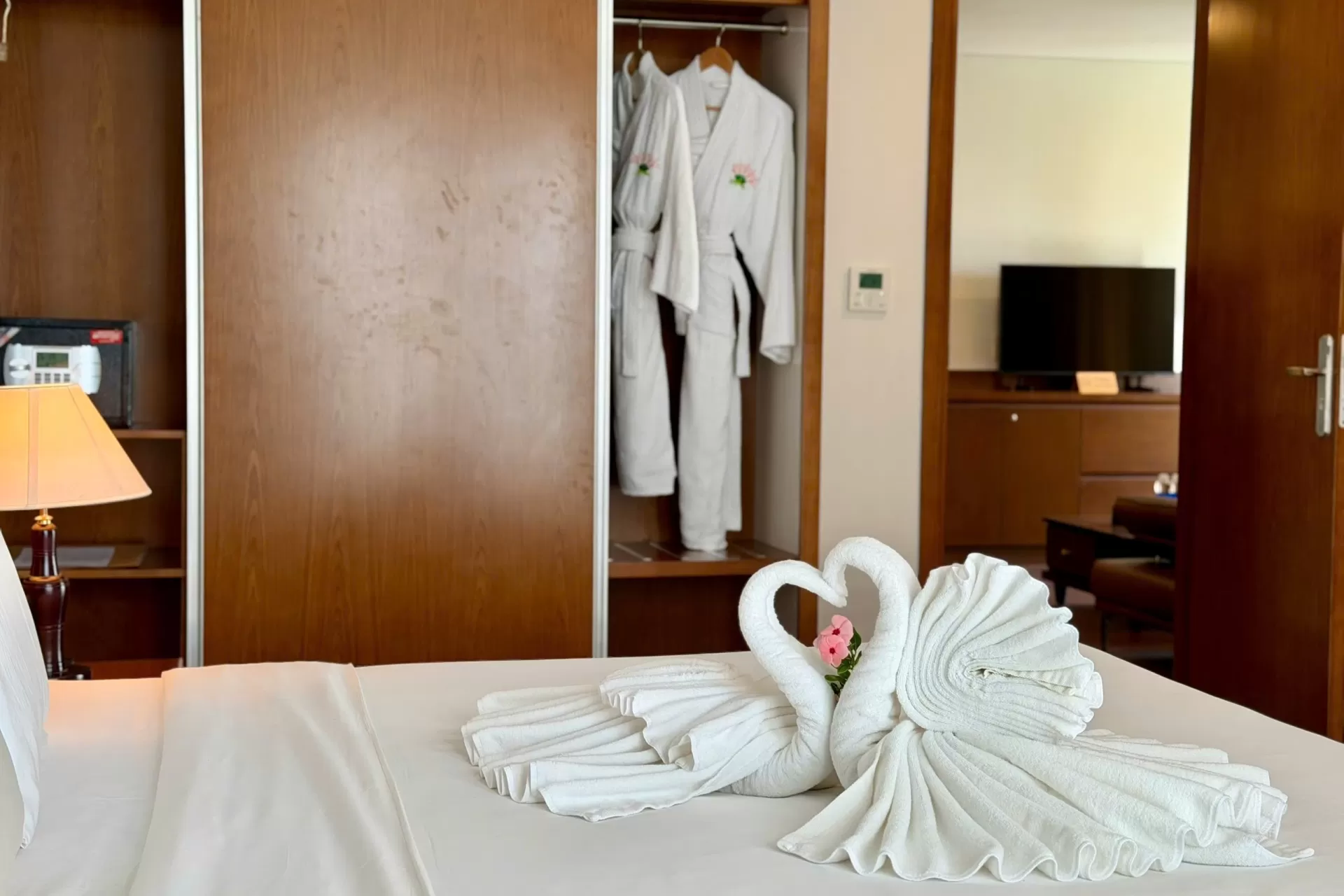 Luxury One Bedroom Apartment