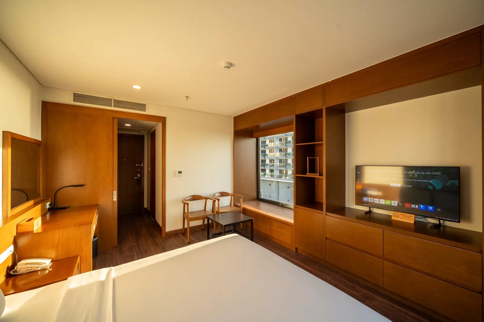 Deluxe Twin Room Hướng Thành Phố