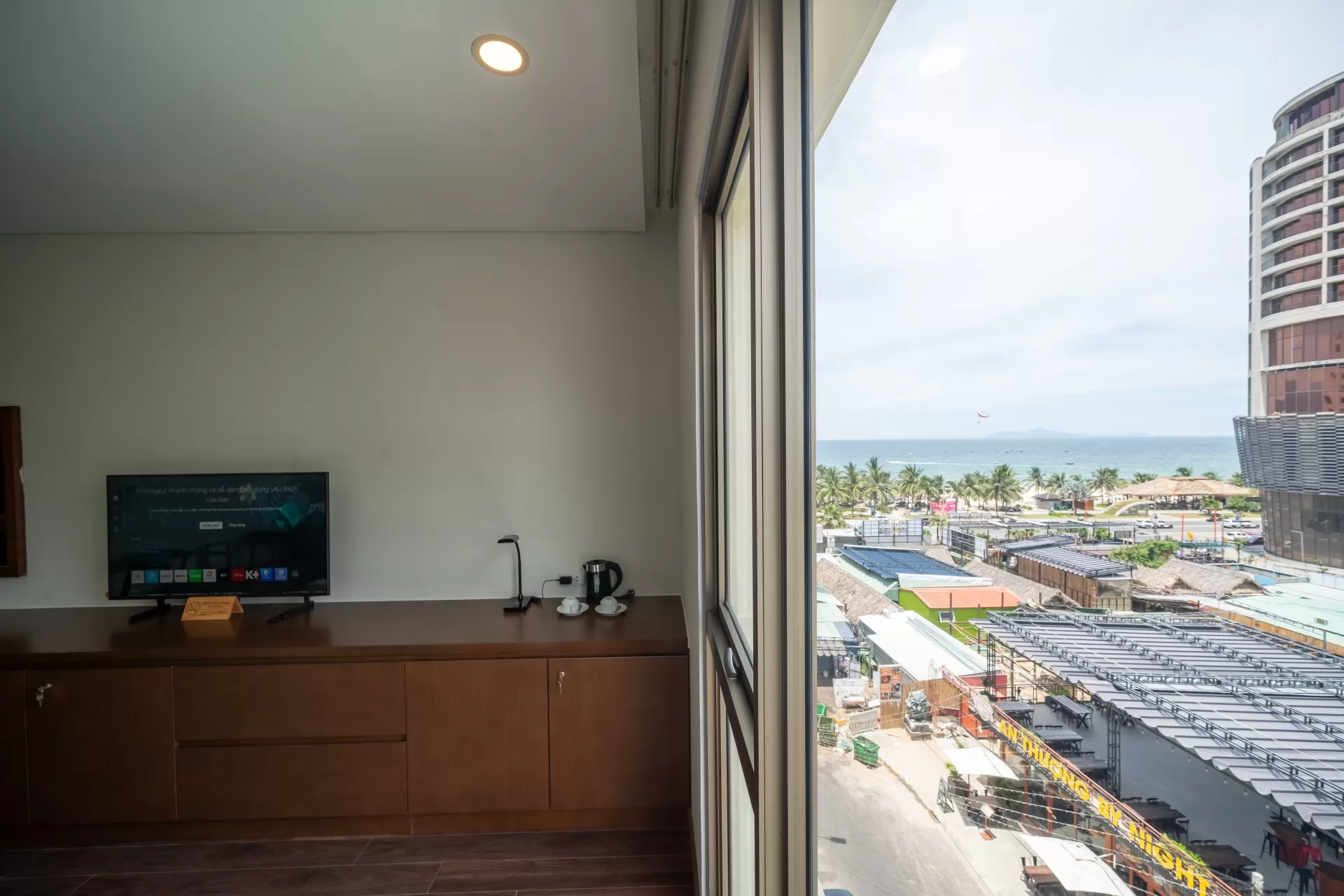Deluxe Twin Room Hướng Thành Phố