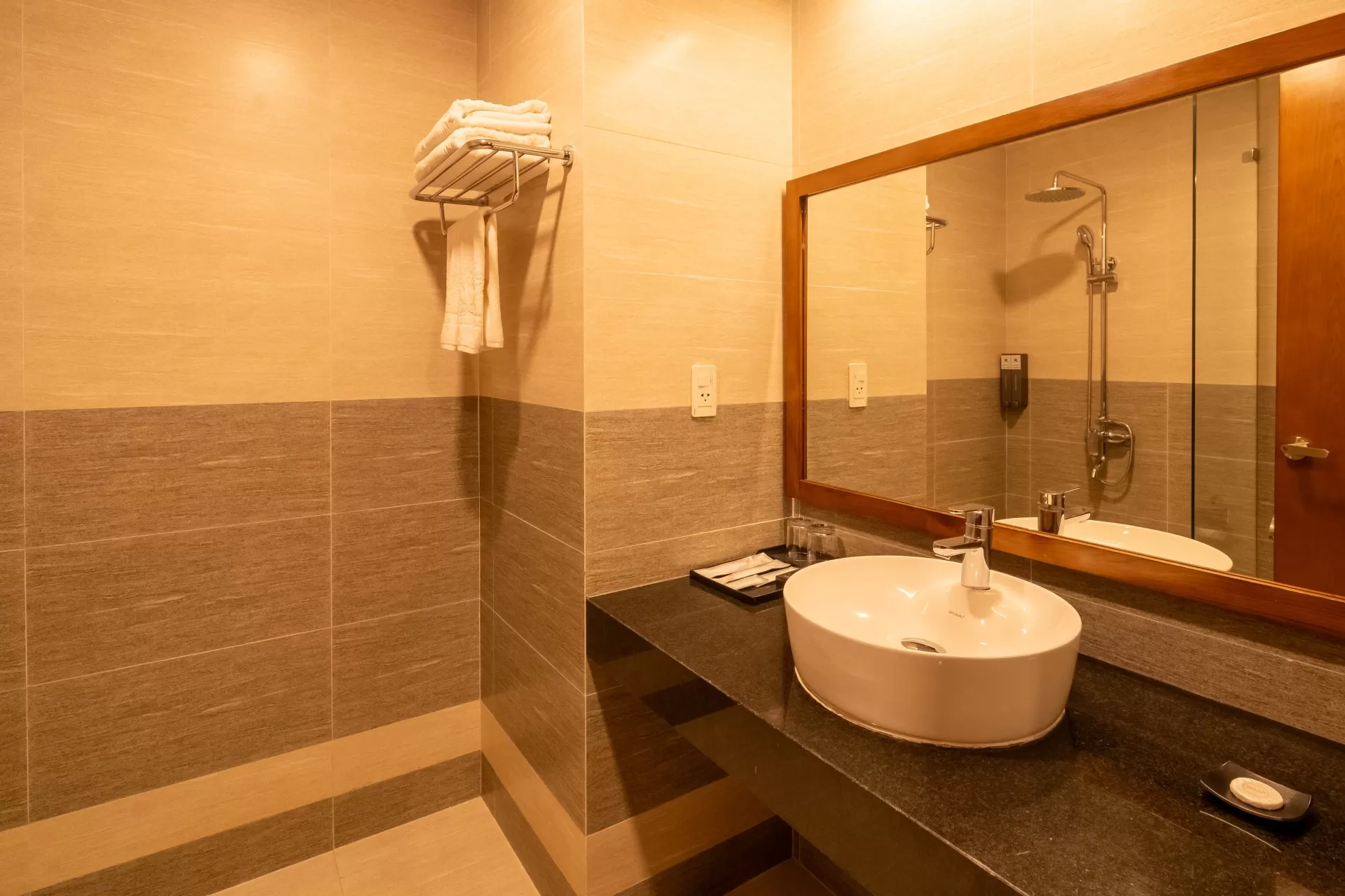Superior Twin Room: Hướng Thành Phố
