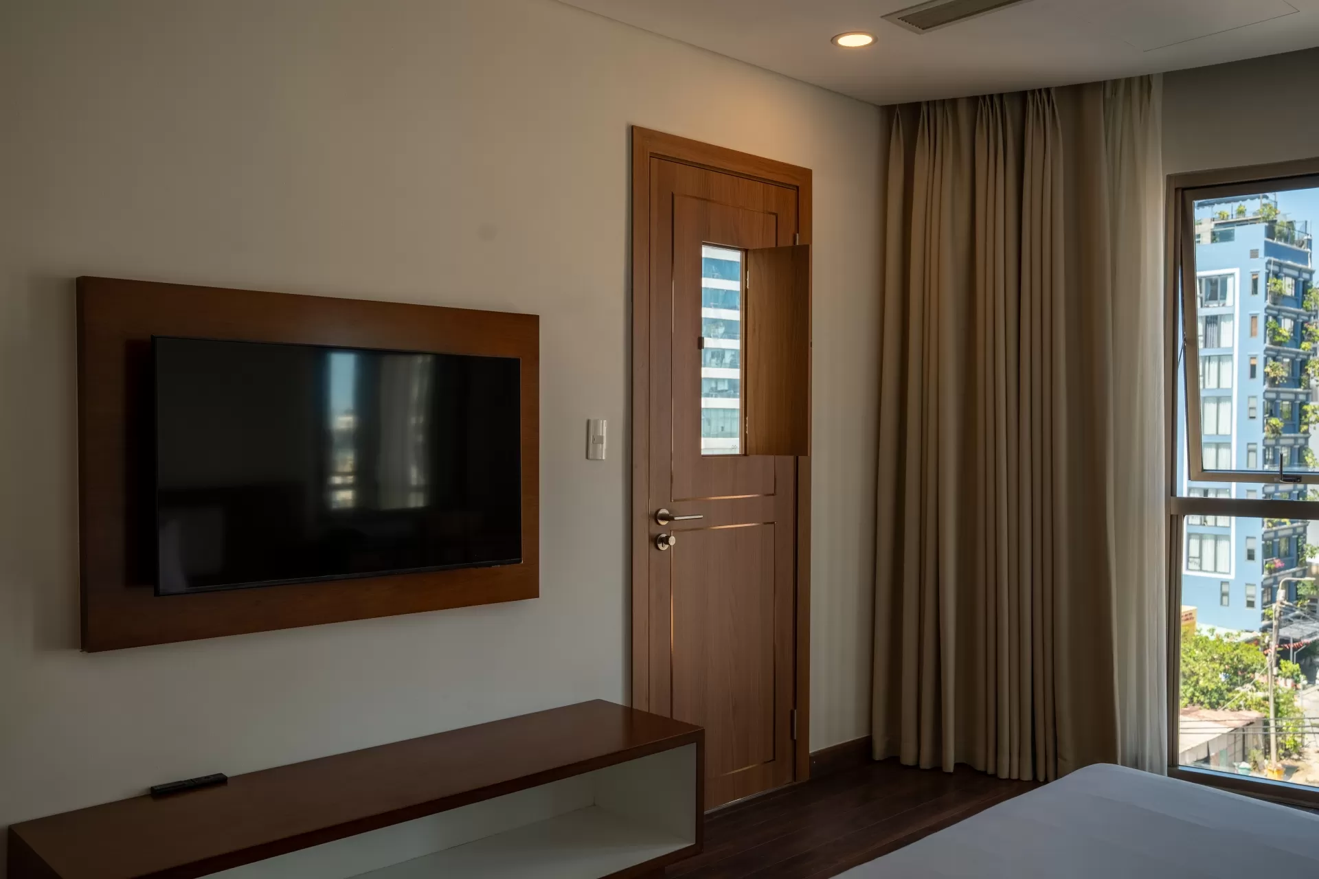Luxury One Bedroom Apartment
