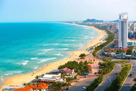 Bãi biển Mỹ Khê – Kỳ quan biển đẹp nhất miền Trung