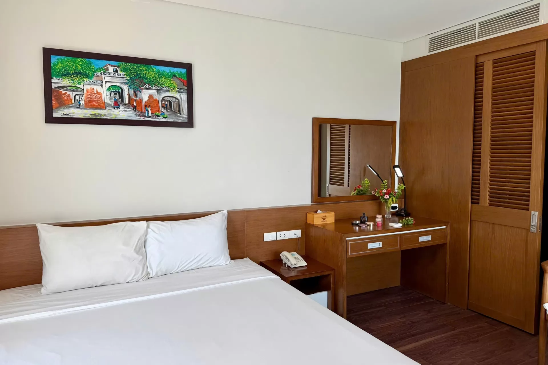 Deluxe Double Room: Hướng Chính Biển
