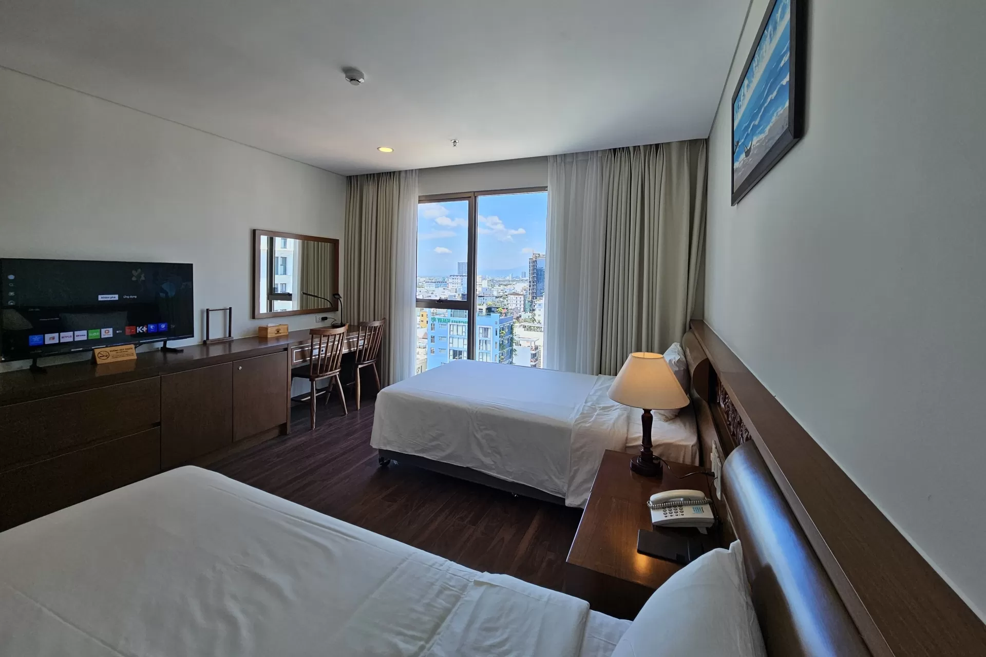 Deluxe Twin Room: Hướng Thành Phố